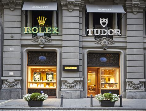 rubano rolex a napoli|‭Monetti‬, Via dei Mille 12 80121 Napoli .